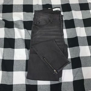 black KanCan skinnies